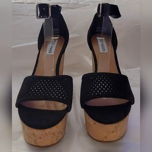 Steve Madden  Summer Sandals.